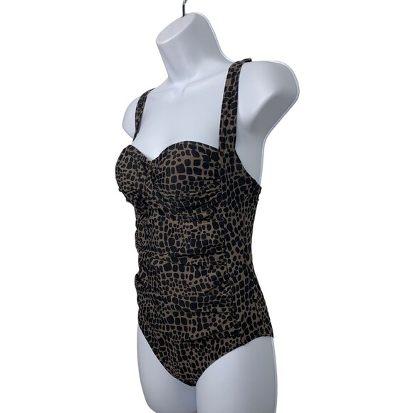 Shore Shapes Womens size 8 Brown Print Slimming One Piece Swimsuit Built in Bra - Picture 2 of 8